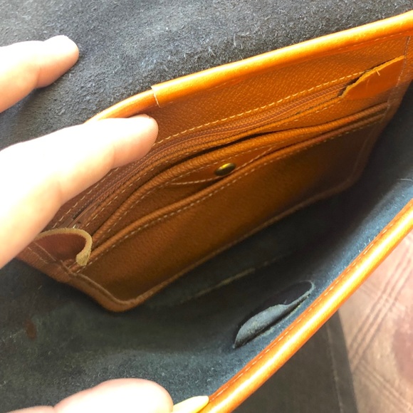 Dooney & Bourke purse - Picture 4 of 4